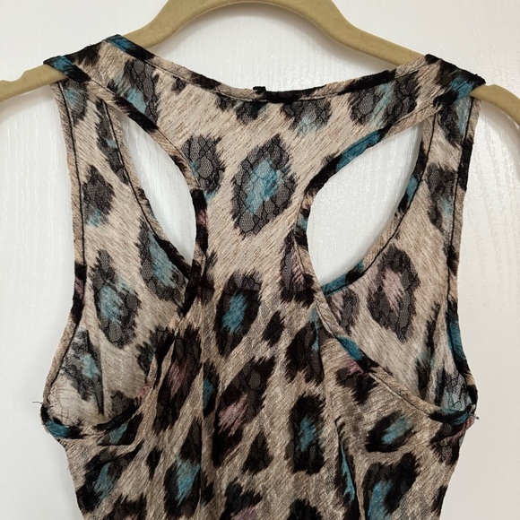 Leopard Print Sleeveless Long Tank Top - Picture 4 of 6